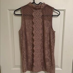 Elegant Lace Sleeveless Top -